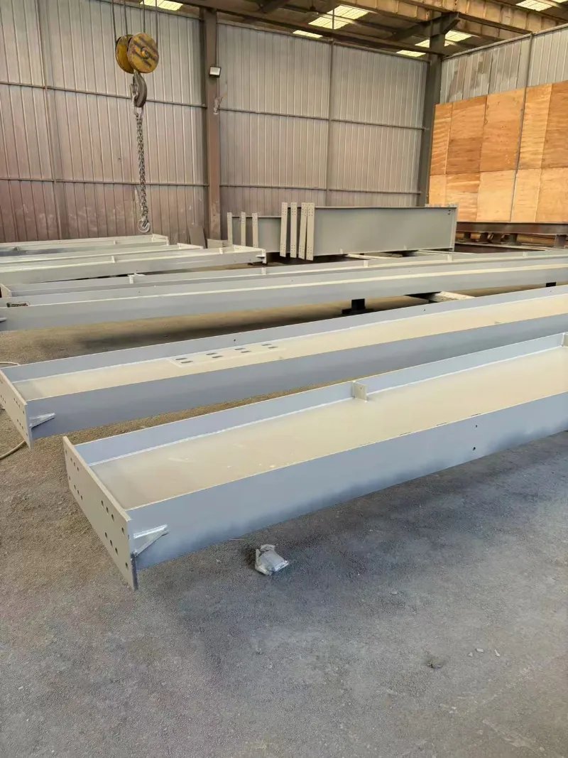 Ειδήσεις για αποστολή κοτόπουλου σπιτιών από χάλυβα στη Μαλαισία